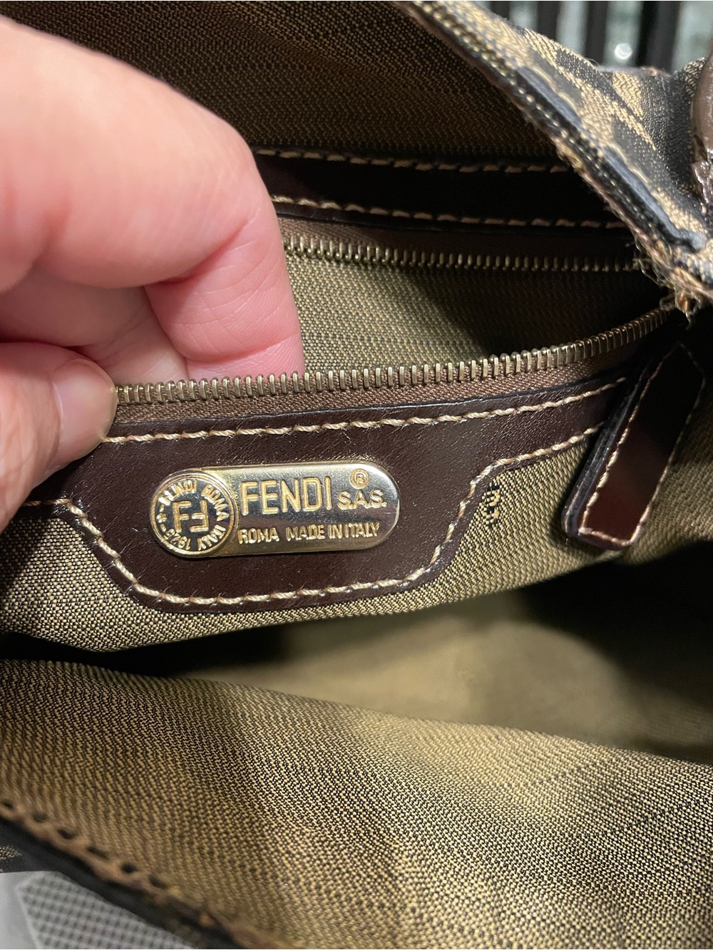 Authentic vintage FENDI BAG - Picture 11 of 12